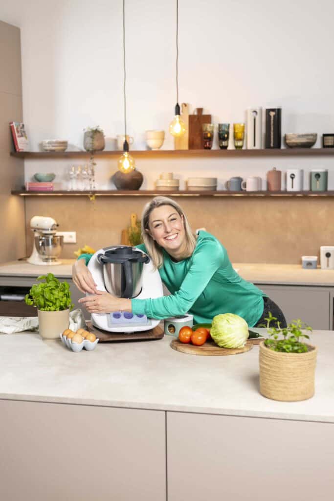 Desi_MZT__51A2402_KK (1)-min